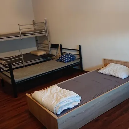 Pillango Munkasszallo Hostel Budapesta
