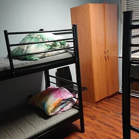 Pillangó Munkásszálló *