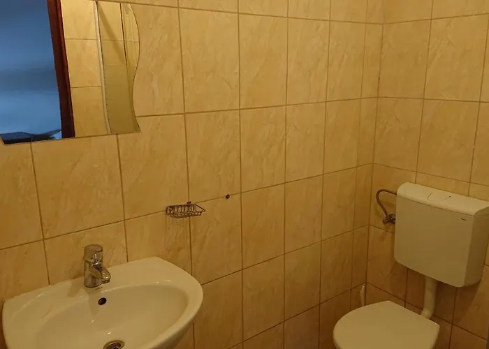 Pillango Munkasszallo Boedapest