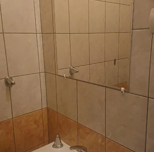 Hostel Pillango Munkasszallo *