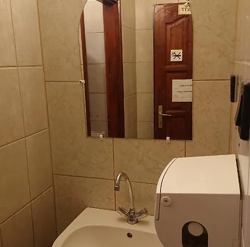 Pillangó Munkásszálló Albergue *