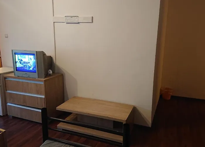 Pillangó Munkásszálló * Budapeste