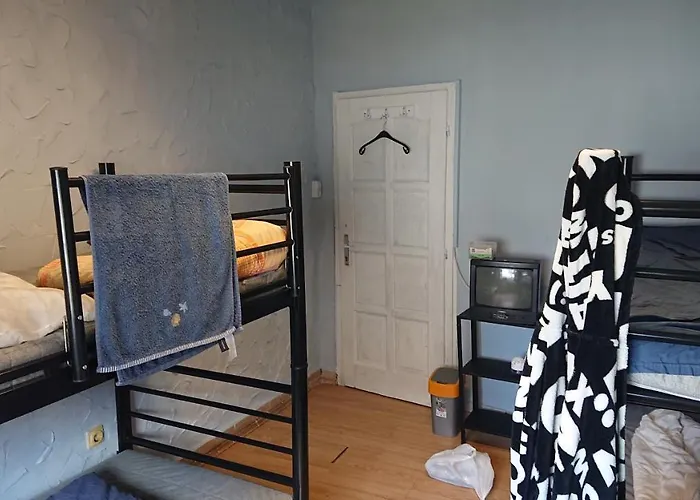 Pillangó Munkásszálló * Budapeste